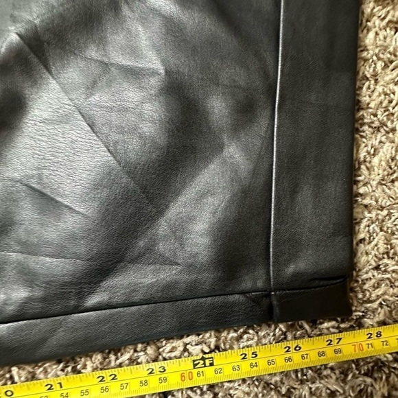 Eloquii Classic Fit Faux Leather Trouser With Folded Waist Size 14 V - Picture 6 of 9